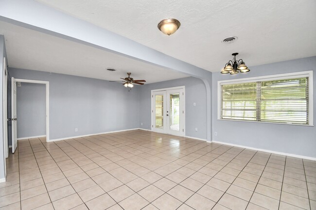 Building Photo - 6713 Neff St