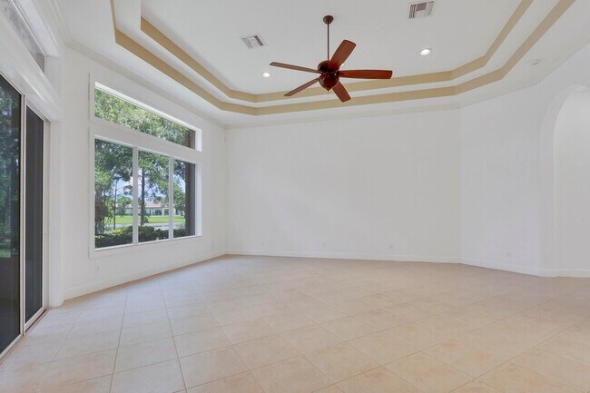 Building Photo - 9400 Briarcliff Trace
