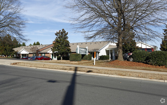 Building Photo - The Magnolias