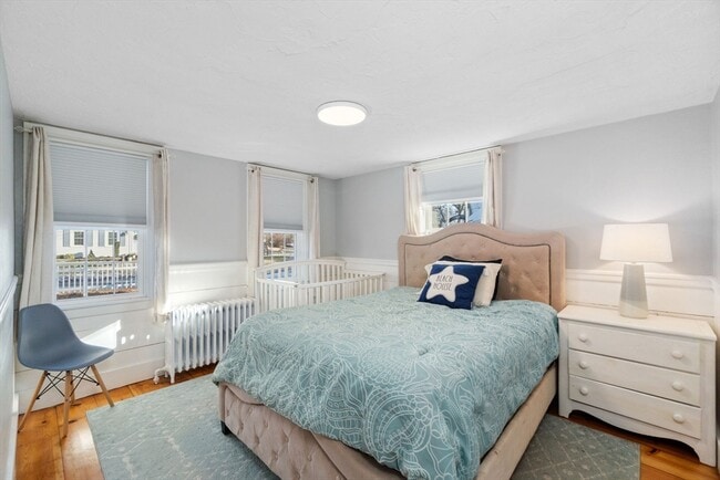 Building Photo - 32 Woodside Ave
