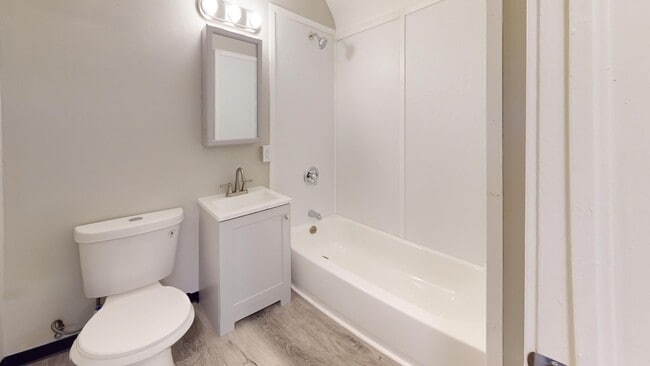 Building Photo - Brooklyn Centre neighborhood - 3  bedroom/...