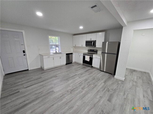Primary Photo - 202 Marston Ave