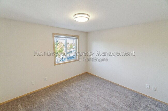 Building Photo - 509 S Joslin Pl