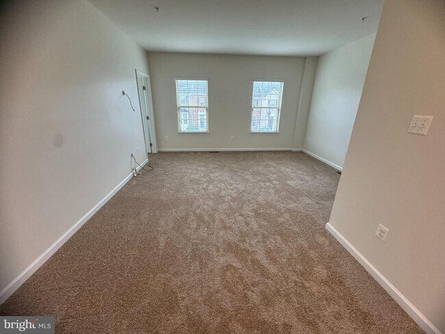 Building Photo - 6436 Walcott Ln