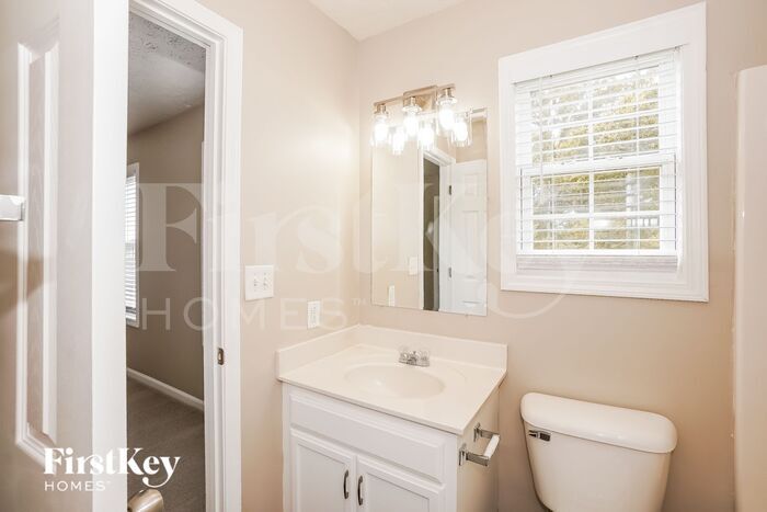 Building Photo - 3508 Clover Hill Dr