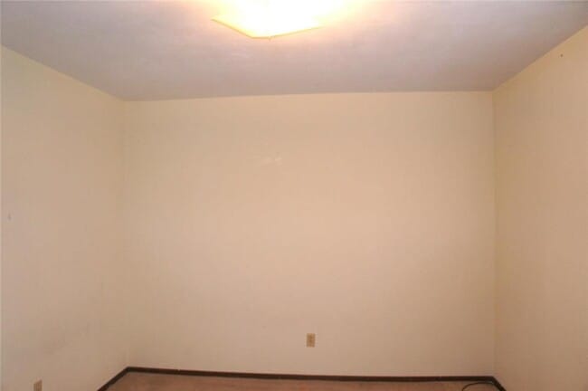 Building Photo - 449 Ponderosa Ave