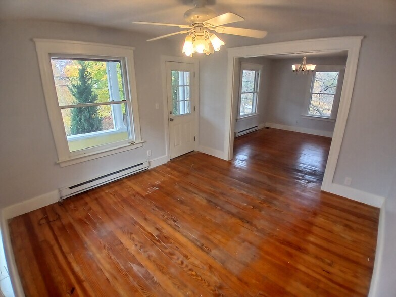 Building Photo - 43 Turner Ave