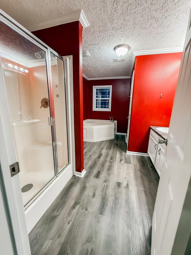 Building Photo - 106 Dolly Dr