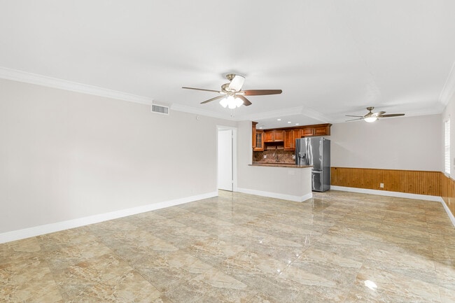 Building Photo - 111 Lake Ave