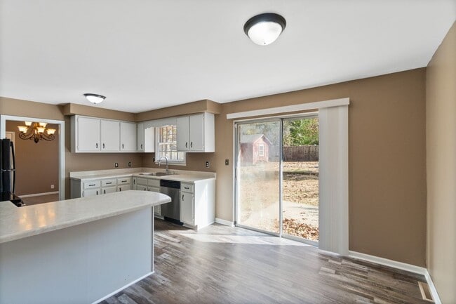 Building Photo - 27 Bunker Hill Rd