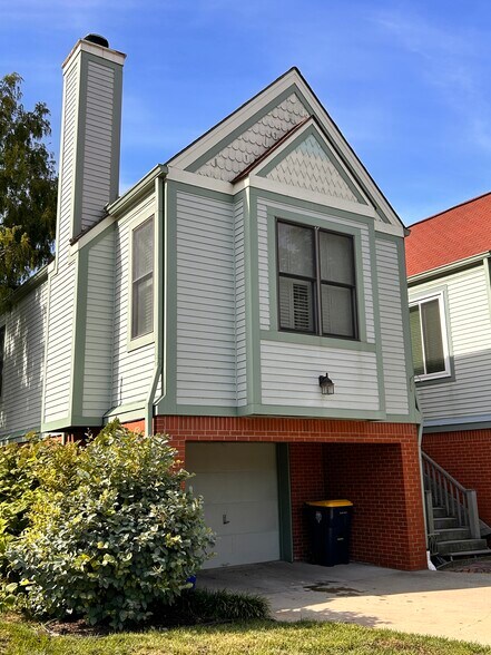 Primary Photo - 123 E 29th St