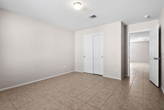 Building Photo - 10219 Orion Dr