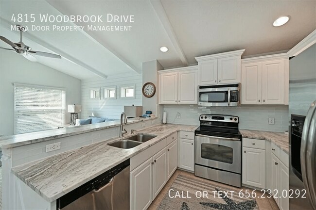 Building Photo - 4815 Woodbrook Dr