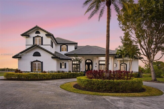 Building Photo - 20401 SW 48th Pl