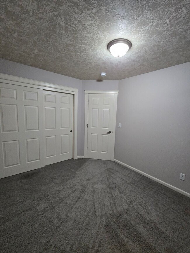 Building Photo - Cat Pet Friendly 3 Bed / 2.5 Bath Home Near I-5 in Albany, OR