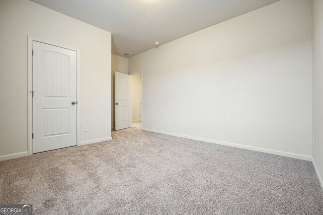 Building Photo - 529 Summerfield Ln NW