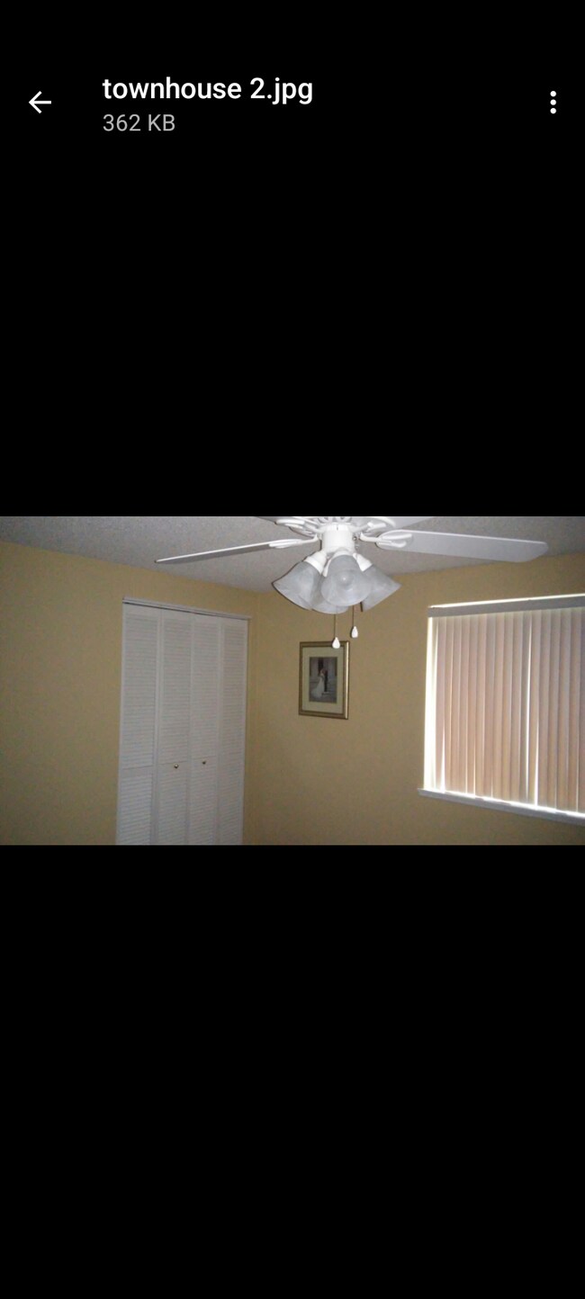 Building Photo - 198 Dover Dr