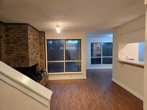 Building Photo - 2015 Warnford Pl