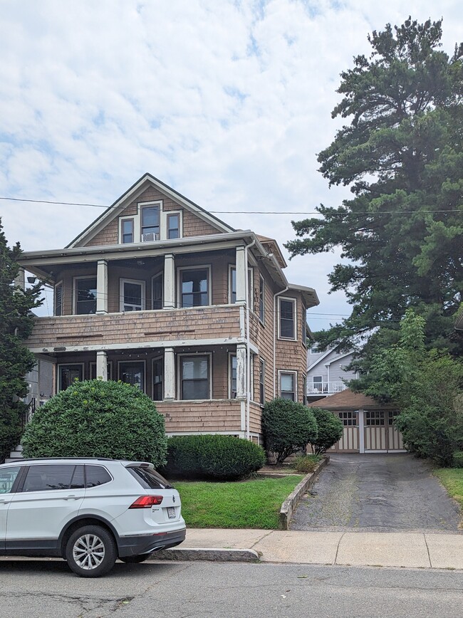 Building Photo - 138 North St