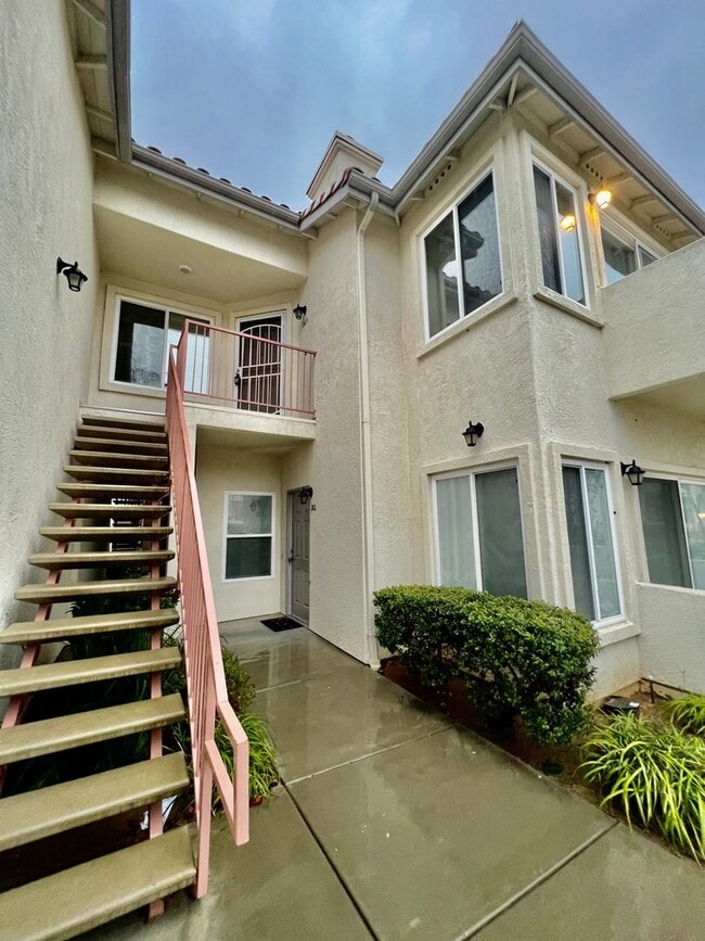 Building Photo - Welcome to this beautiful 3-bedroom, 2-bathroom condo in the desirable Avalon at Eagles Crossing