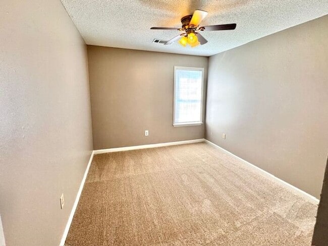 Building Photo - Now Leasing a 4-Bedroom 2.5 Bath Home