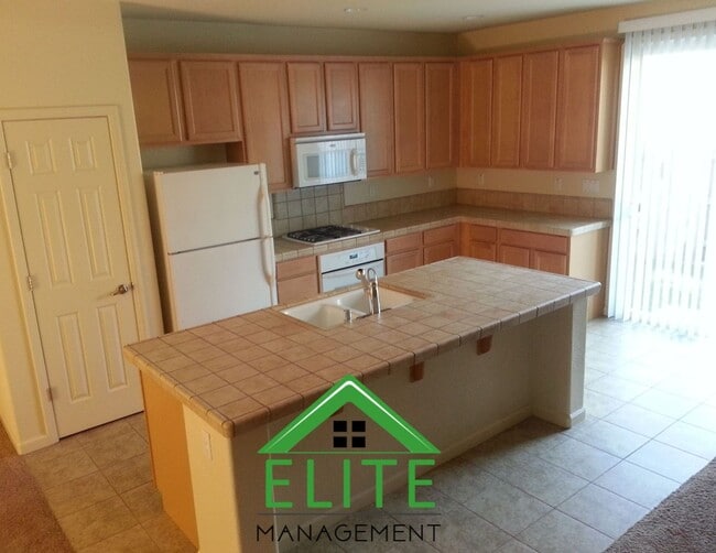 Building Photo - Spacious 4-Bedroom Home in North Natomas –...