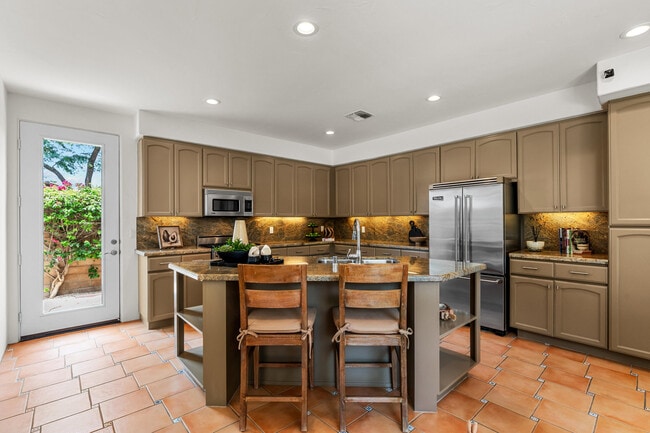 Building Photo - 78900 Rio Seco