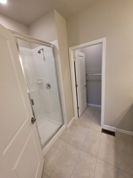 Building Photo - 463 Millwall Cir