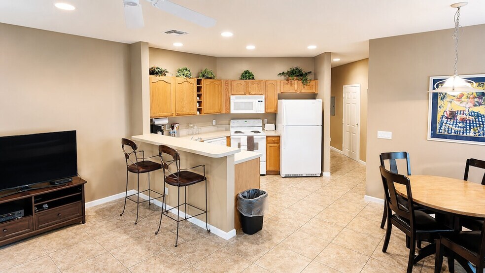 Building Photo - 8401 Mulligan Cir