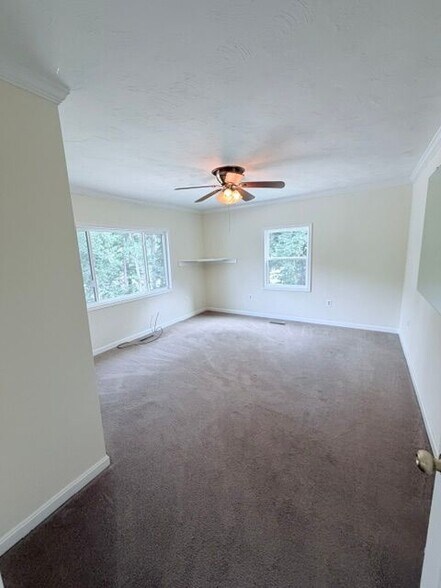 Building Photo - 350 Adelina Rd