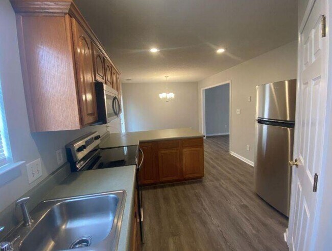 Building Photo - 230 Stirling Bridge Dr