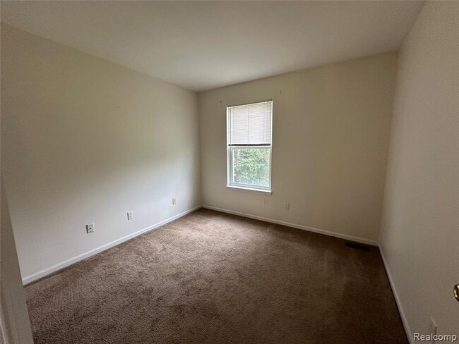 Building Photo - 4446 Sherwood Cir