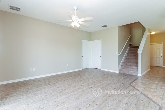 Building Photo - 1812 Oak Pond St