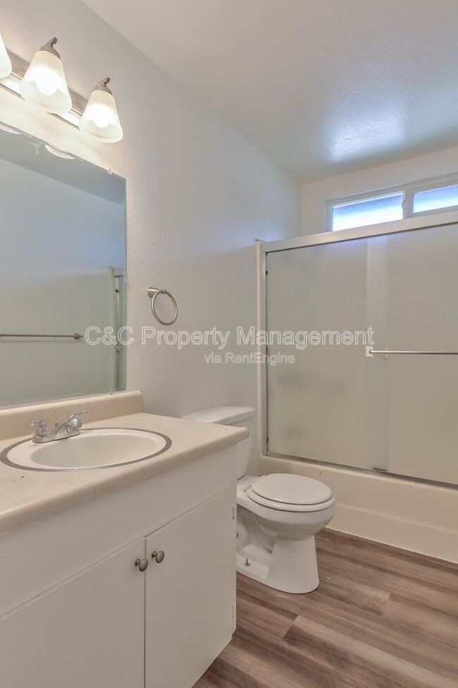 Building Photo - 130 Miles Ln