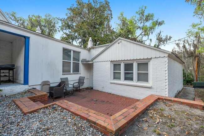 Building Photo - 1254 SW 9th Rd