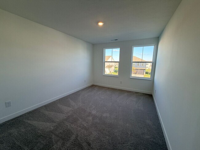 Building Photo - 936 Shadow Dr