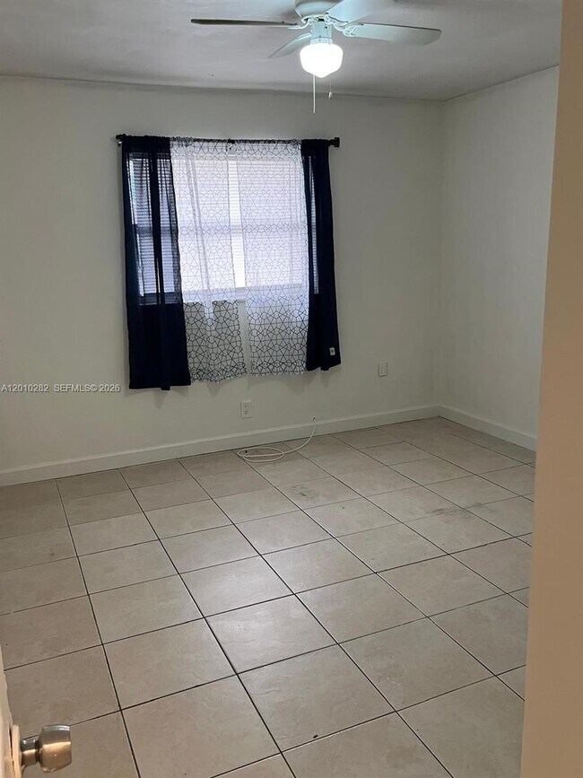Building Photo - 7721 SW 10th Ct