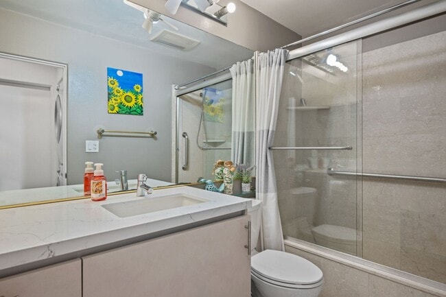 Building Photo - Fully Furnished 1BR/1BA – Top-Floor El Escorial Villa at East Beach