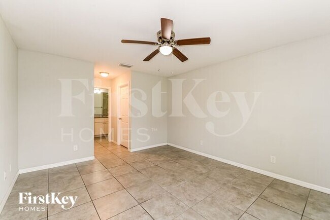 Building Photo - 912 Trafalgar Parkway