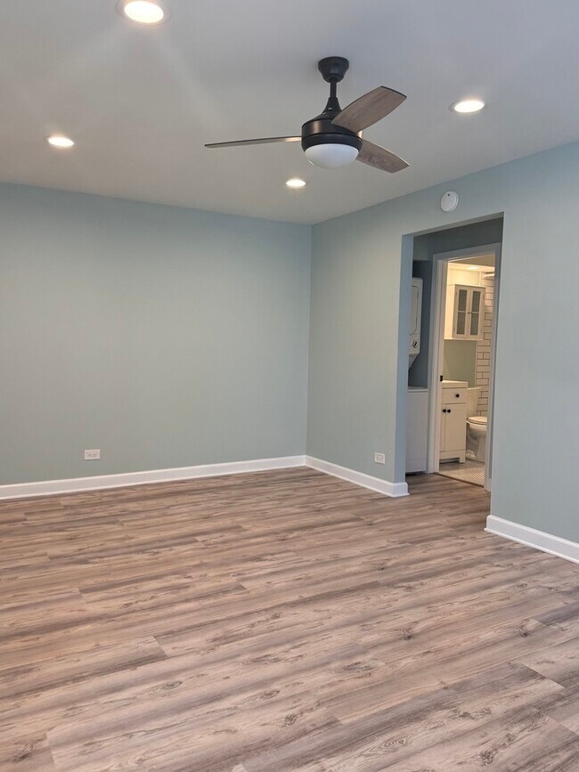 Building Photo - 705 Strom Dr