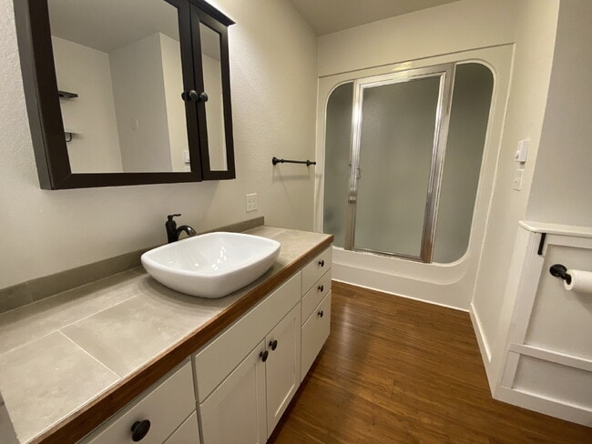 Building Photo - Spacious 2-Bed, 2-Bath Duplex Retreat Over...