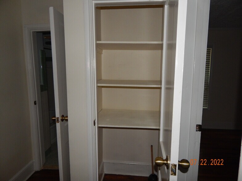 Building Photo - 1449 Mimosa Cir SE
