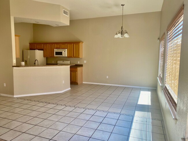 Building Photo - 5548 Patagonia Dr