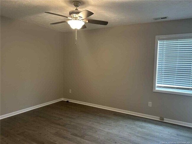 Building Photo - 6413 Worthington Dr