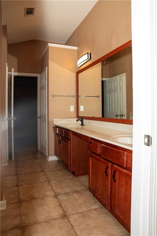 Building Photo - 2581 Southhaven Ln