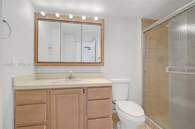 Building Photo - 20400 W Country Club Dr