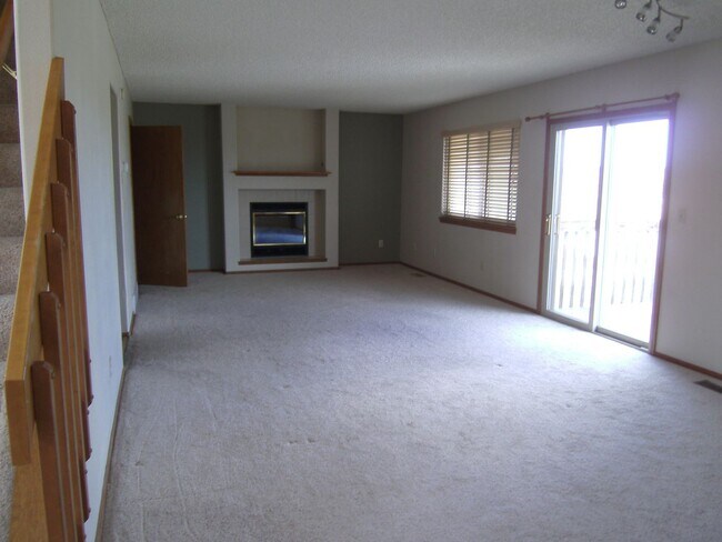 Building Photo - 525 Sinton Ave