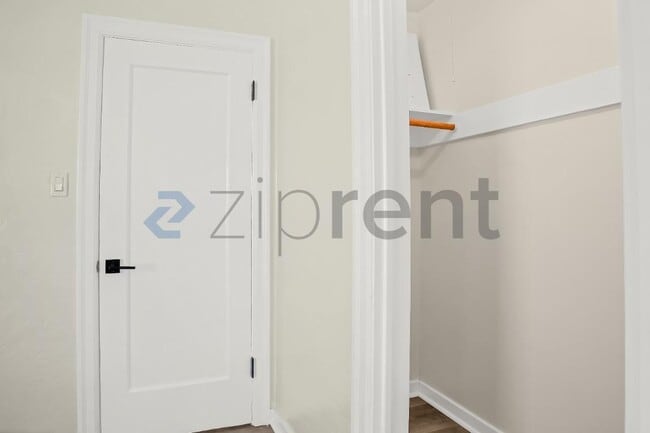 Building Photo - 265 Cherry Dr