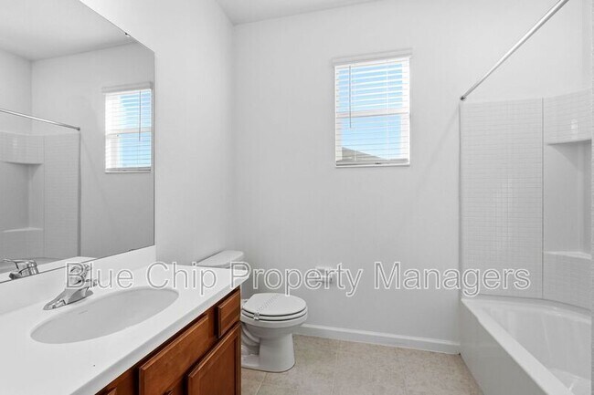 Building Photo - 211 Ballo Dr