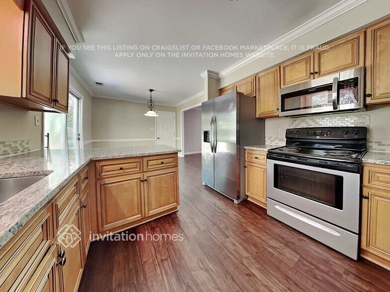 Building Photo - 2124 Colony Hill Dr